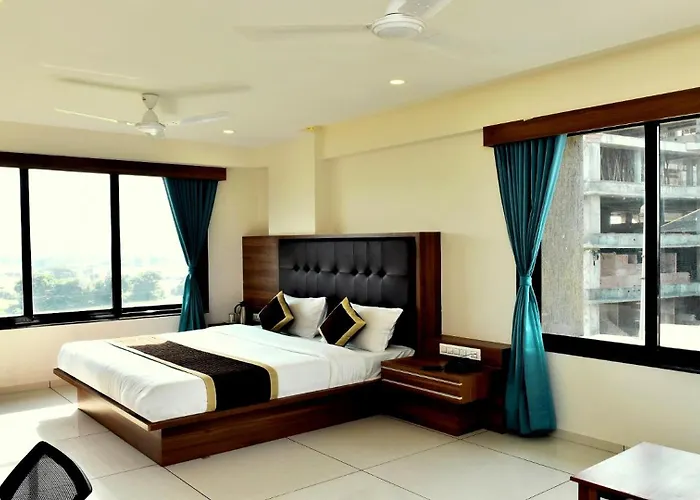 Hotel Royal Square By Sky Stays Ahmedabad