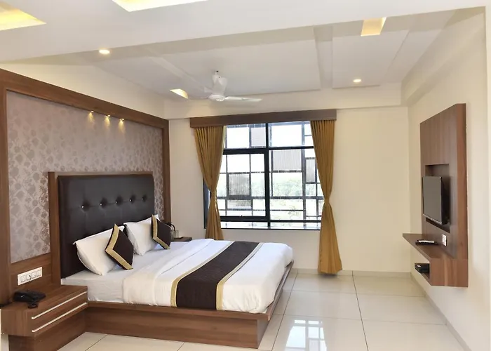 Hotel Royal Square By Sky Stays Ahmedabad